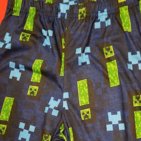Minecraft Earth PJ'S Set - Picture 3 of 5